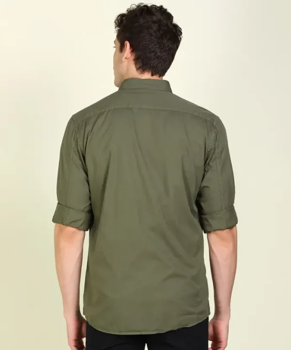 Men Slim Fit Solid Spread Collar Casual Shirt - Image 4