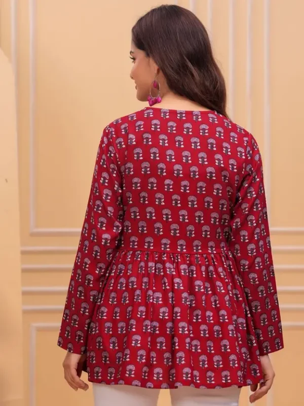 Casual Regular Sleeves Printed Women Red Top - Image 4