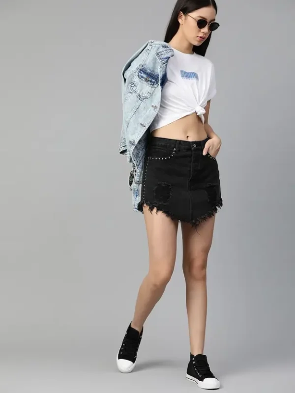 Women Solid Round Neck Pure Cotton White T-Shirt - Image 2